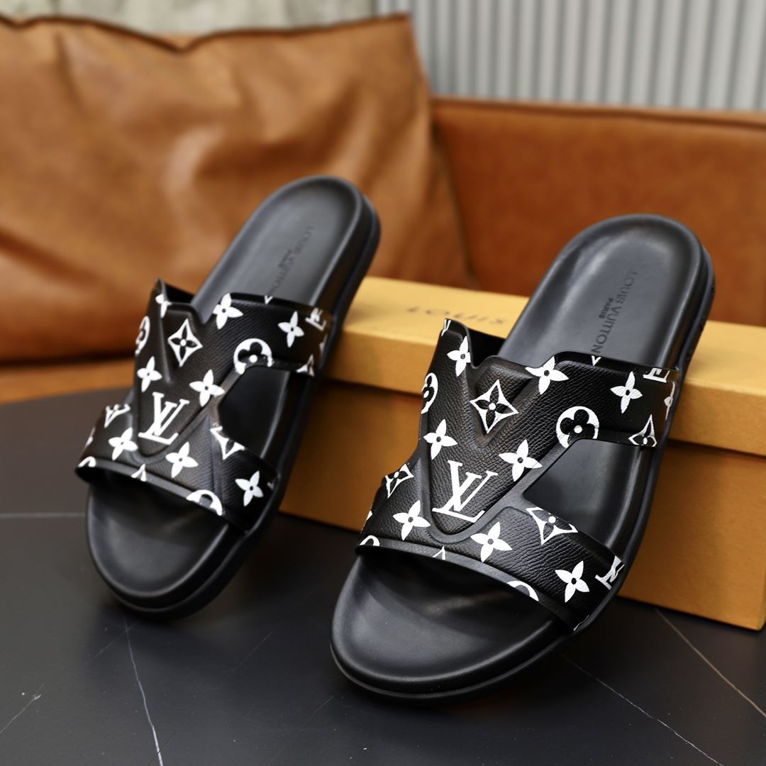 Louis Vuitton Slippers